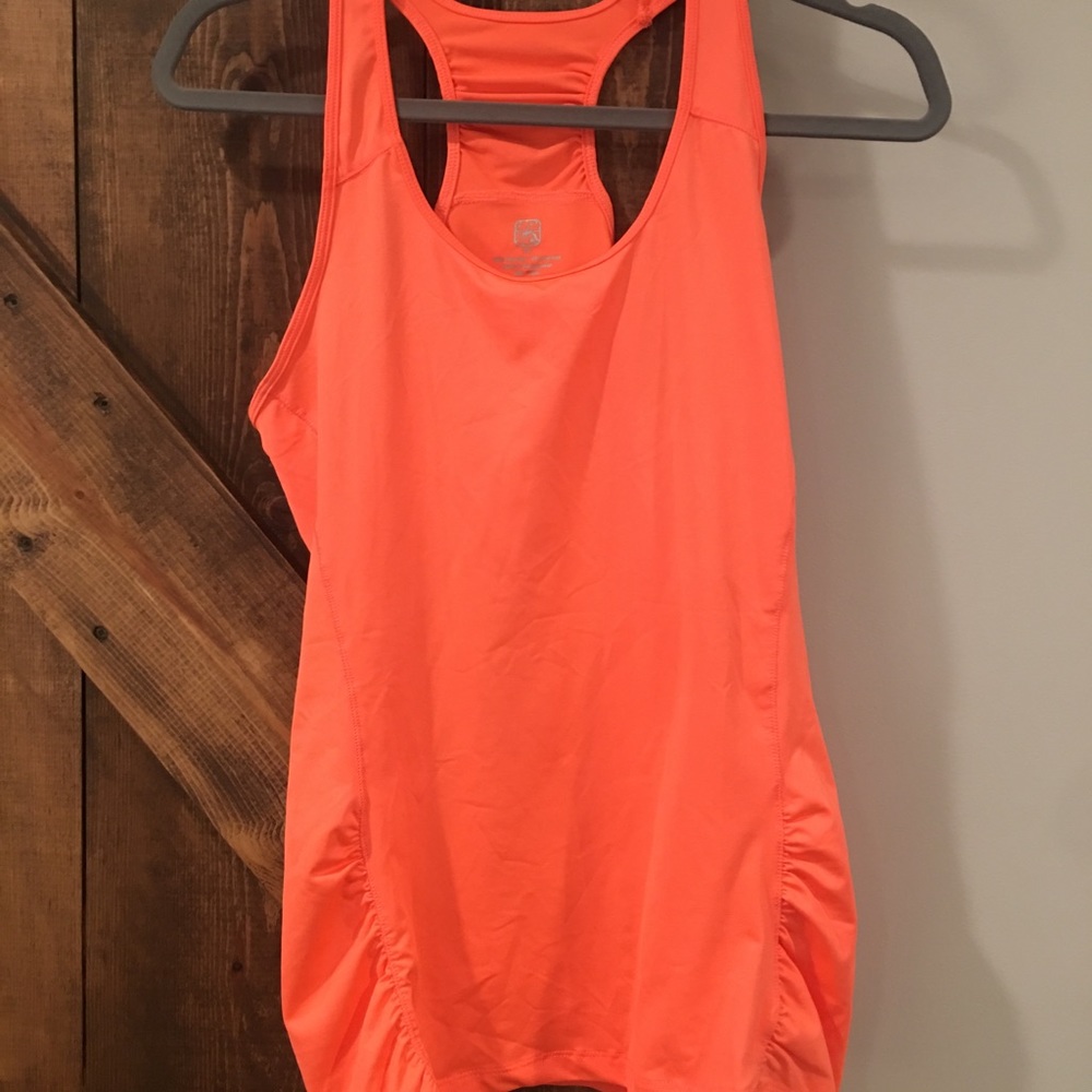 Workout tank top